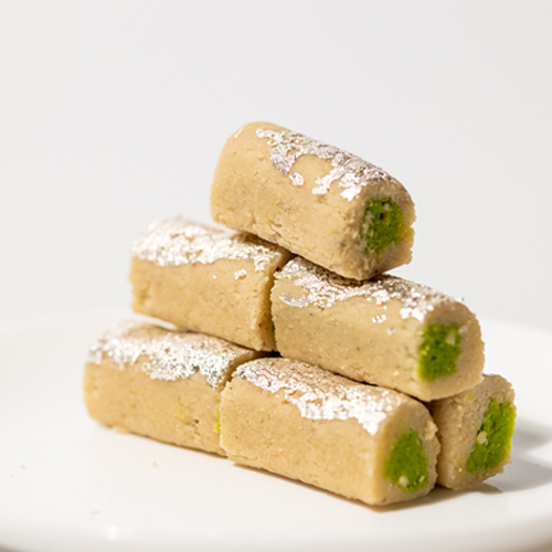Kaju Pista Roll